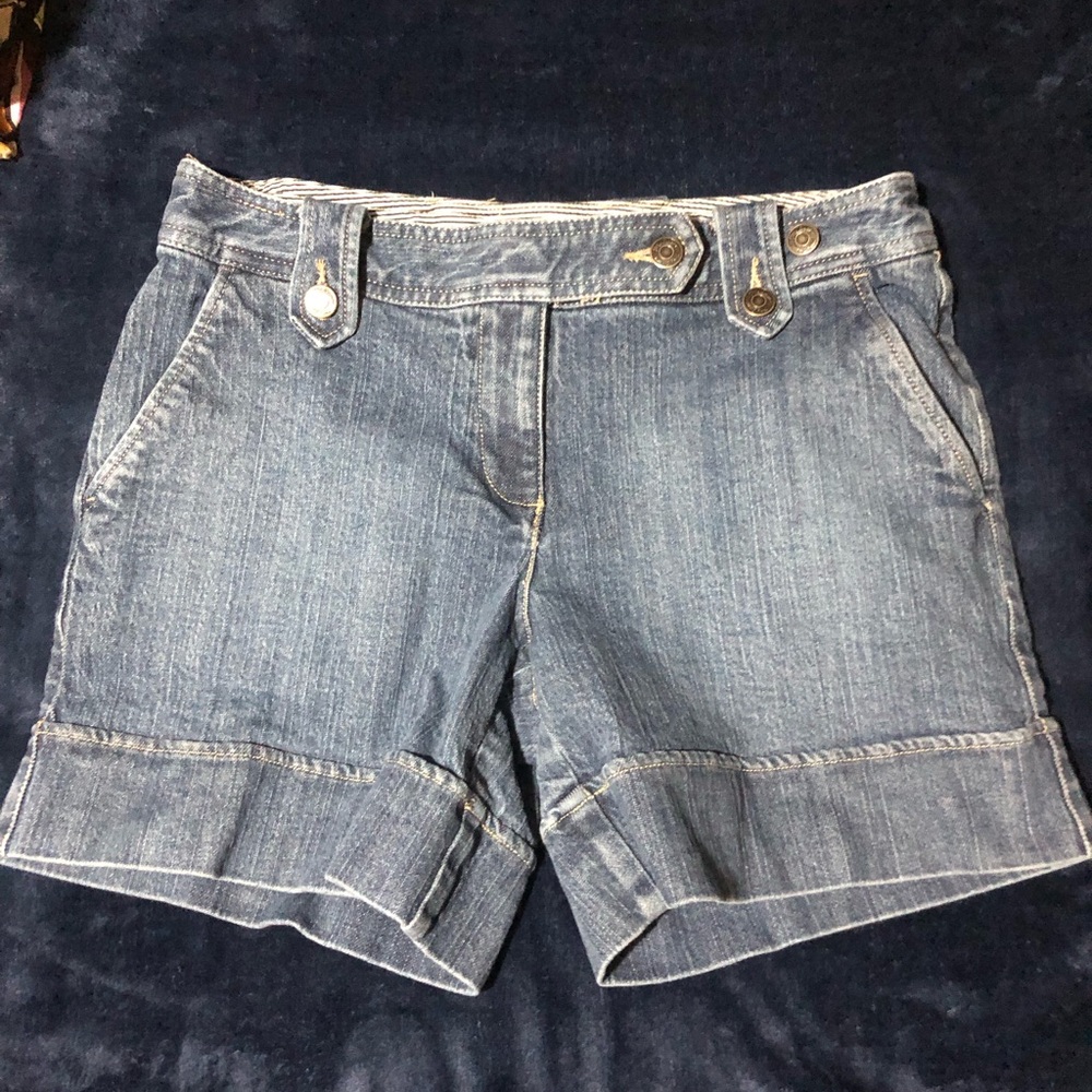 Madison Denim Women's Mid-Rise Cuffed Shorts - Medium Wash - Size 10
